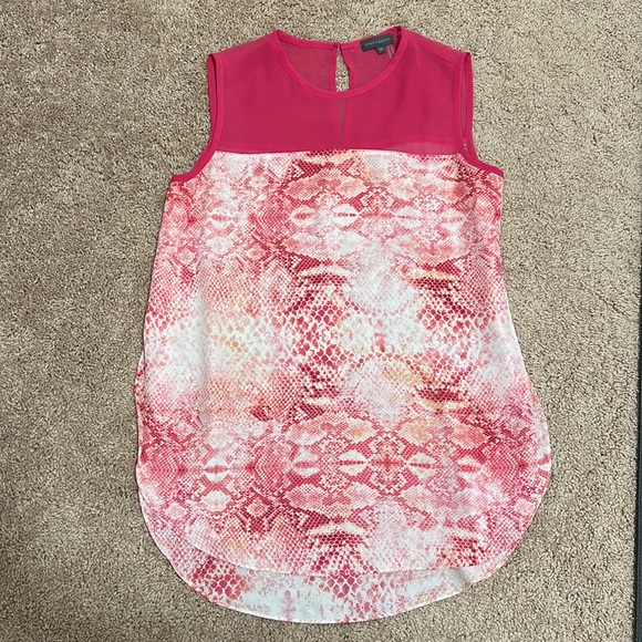 Vince Camuto Tops - Vince Camuto top
